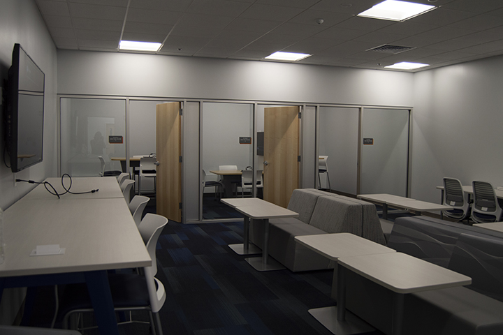 Tables and couches in graduate lab.