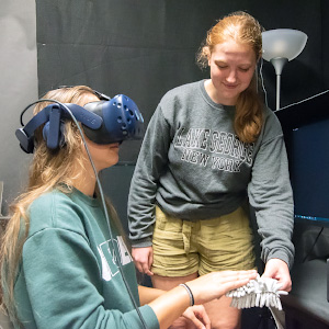 students using virtual reality