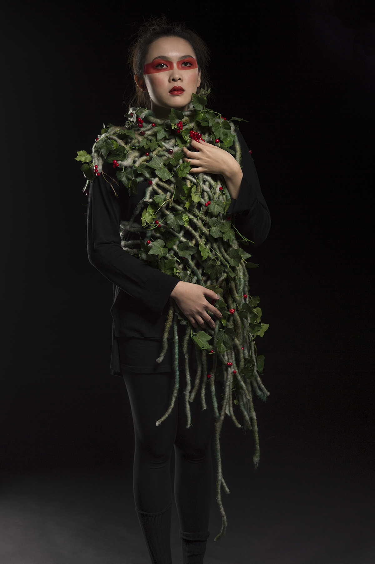 Vegetation-inspired wearable sculpture