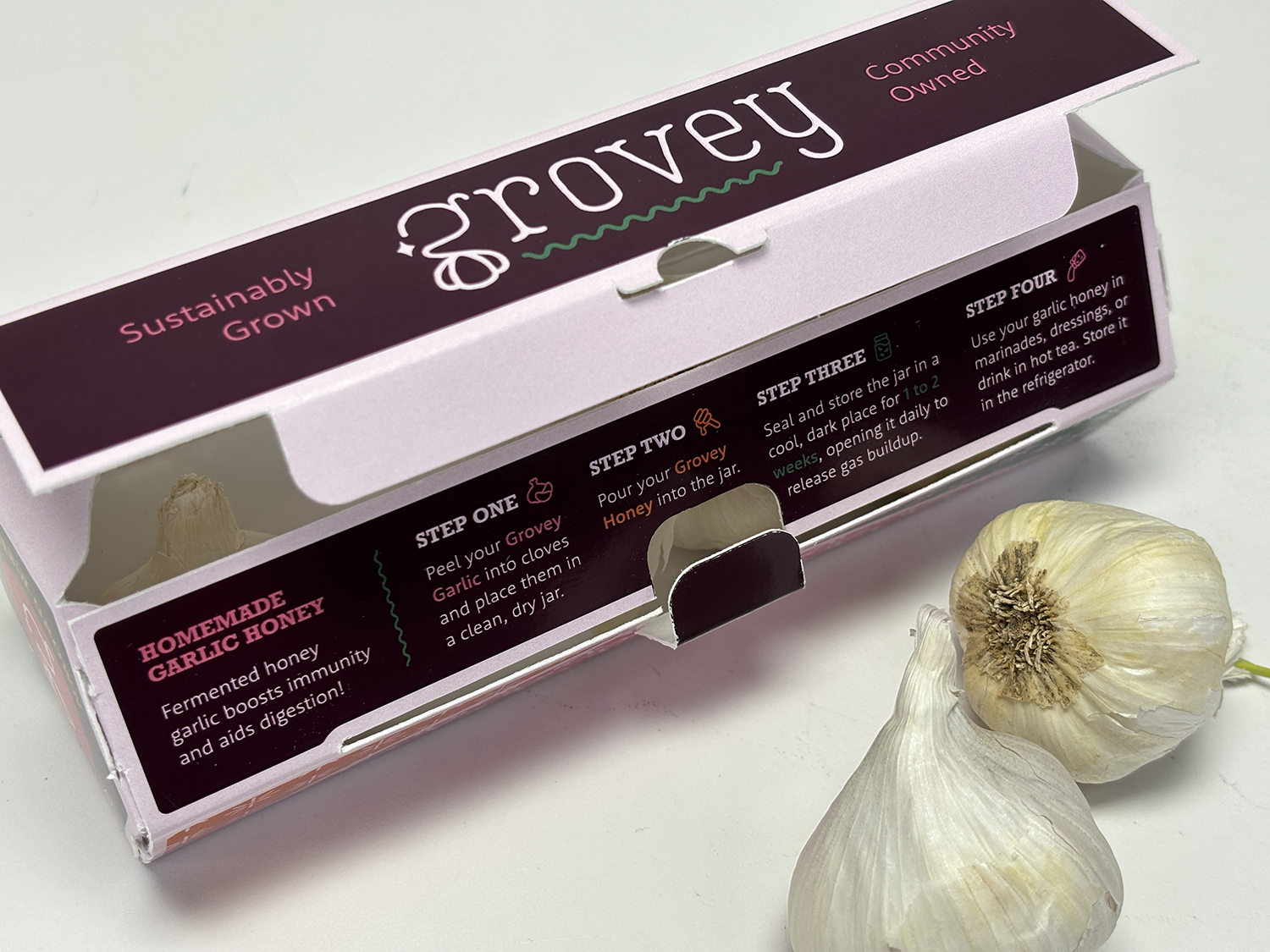 garlic package with garlic clove