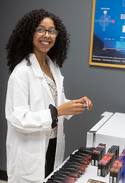 Imergen Rosario in lab