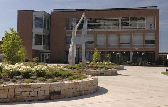 Picture of sculpture in plaza