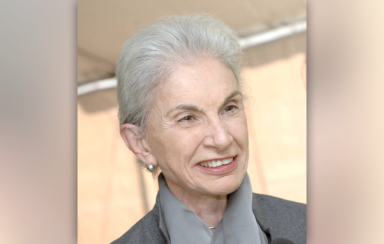 A headshot of Lella Vignelli.