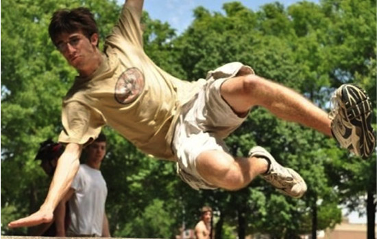 Picture of person doing parkour