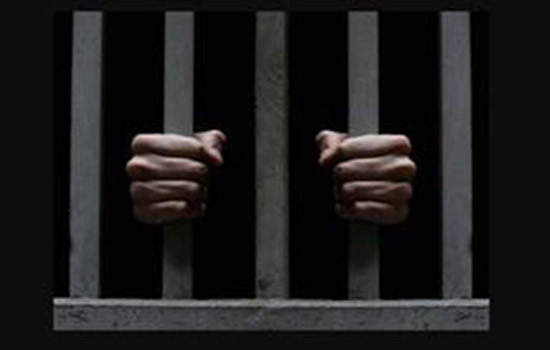 Picture of hands holding bars