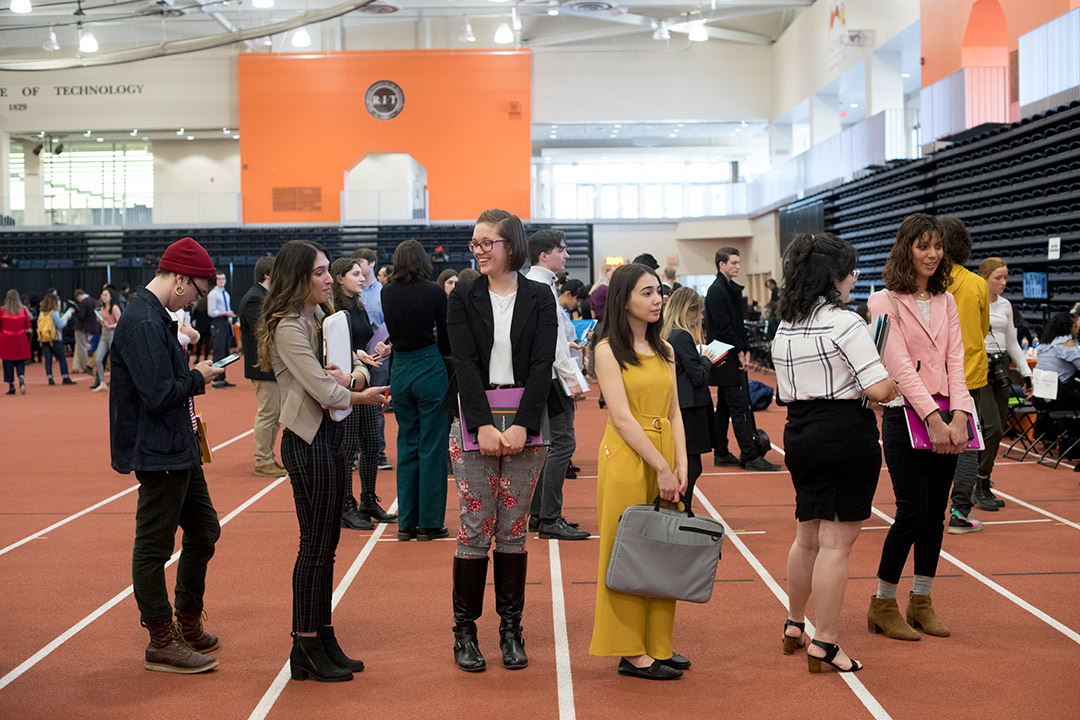 line of students in Gordon Field House for Creative Industry Day.