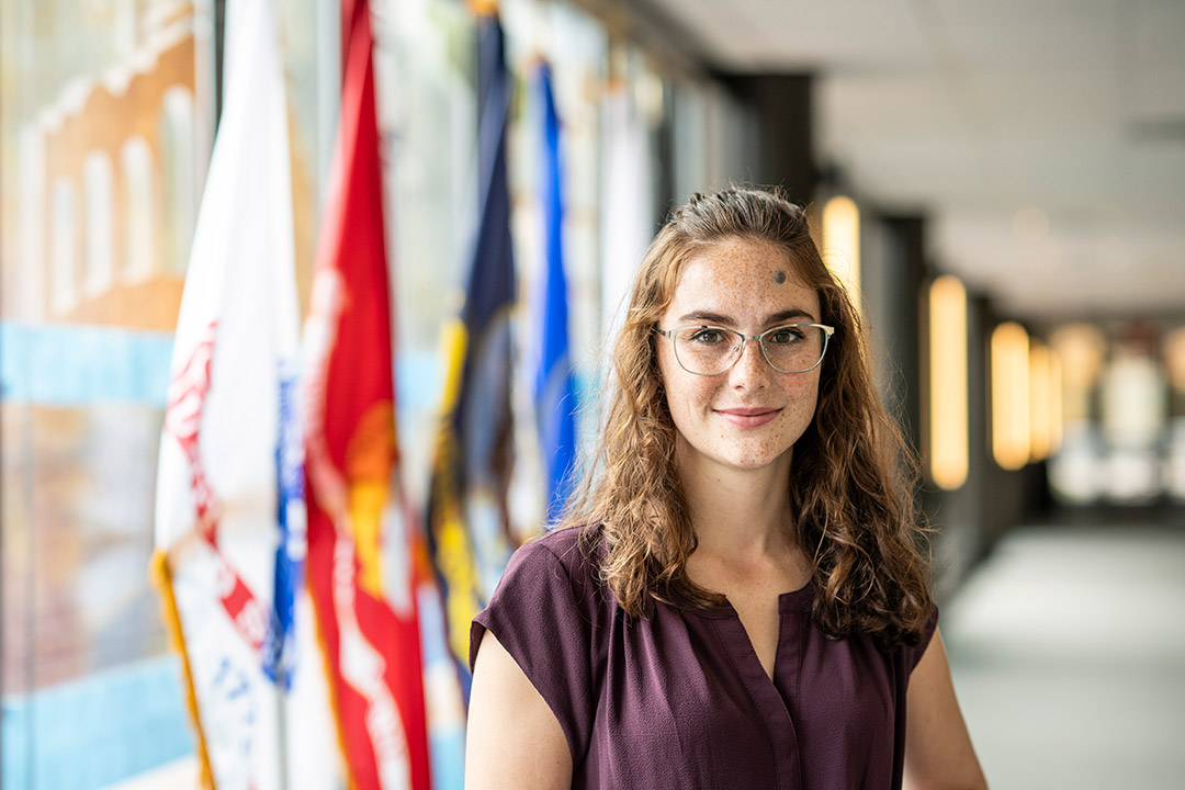 portrait of college student Rachel Frohnapfel.