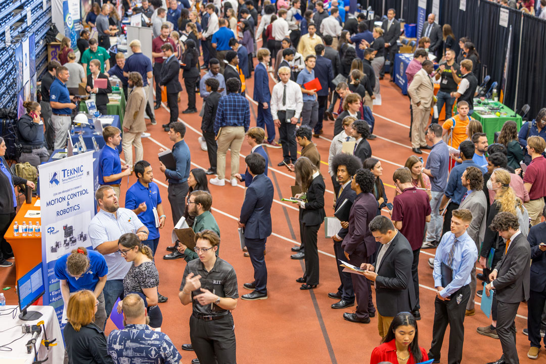 'Hundreds of students attend R I T’s Fall University-Wide Career Fair'