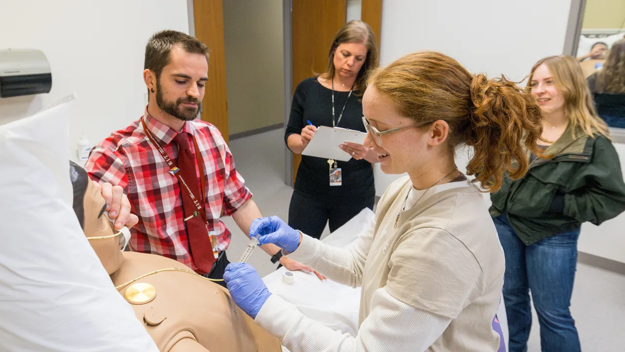 Dietetics students in the RIT Simulation Lab.